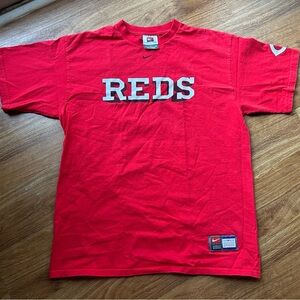 Nike Vintage Center Swoosh Cincinnati Reds Graphic T-Shirt